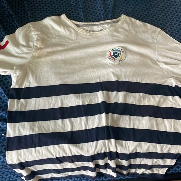 Tommy Hilfiger Tee - Picture 1 of 2